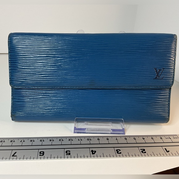 Louis Vuitton Epi Blue Wallet - Picture 8 of 10
